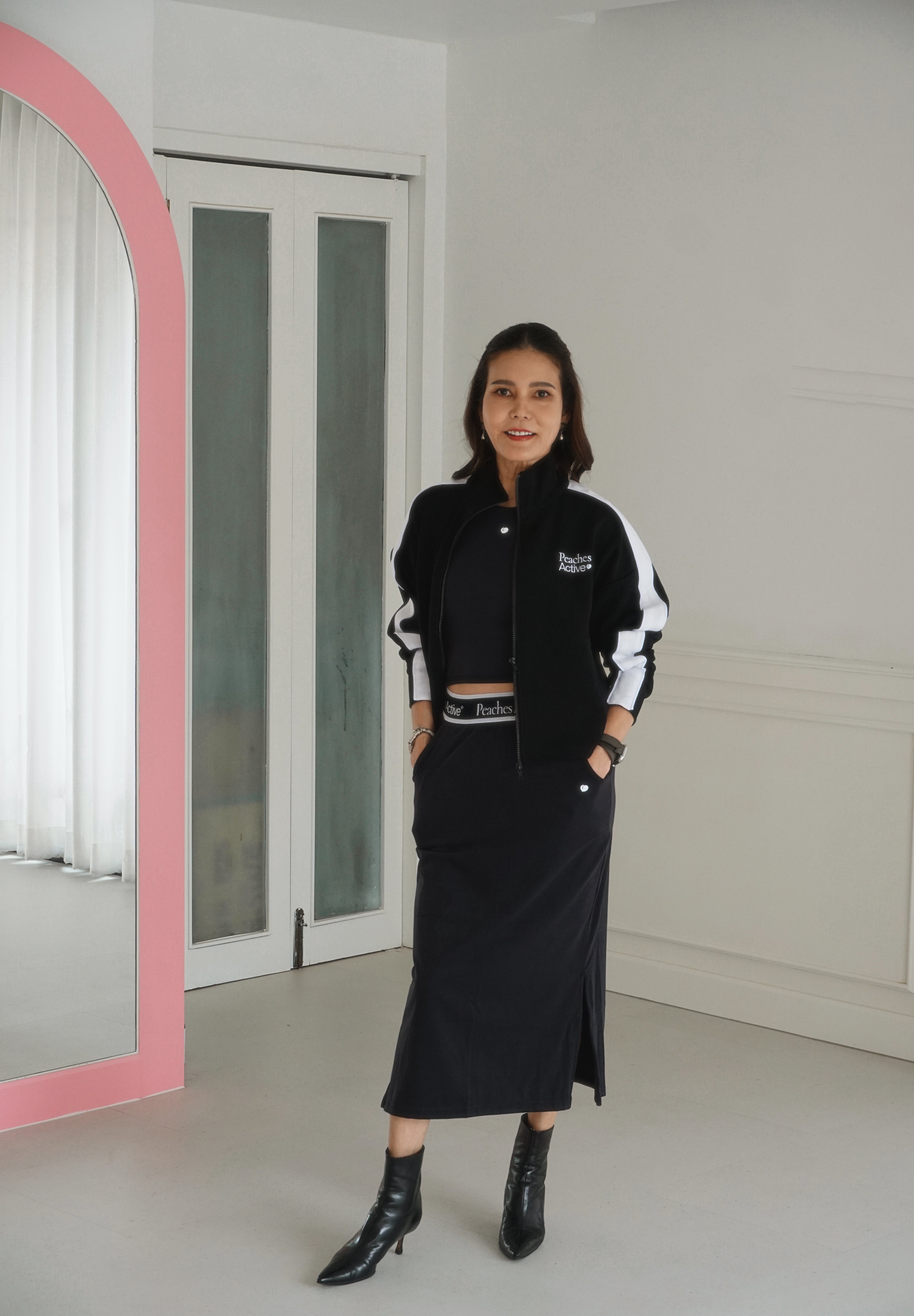 Flyaway Flow Skirt – Black Edition