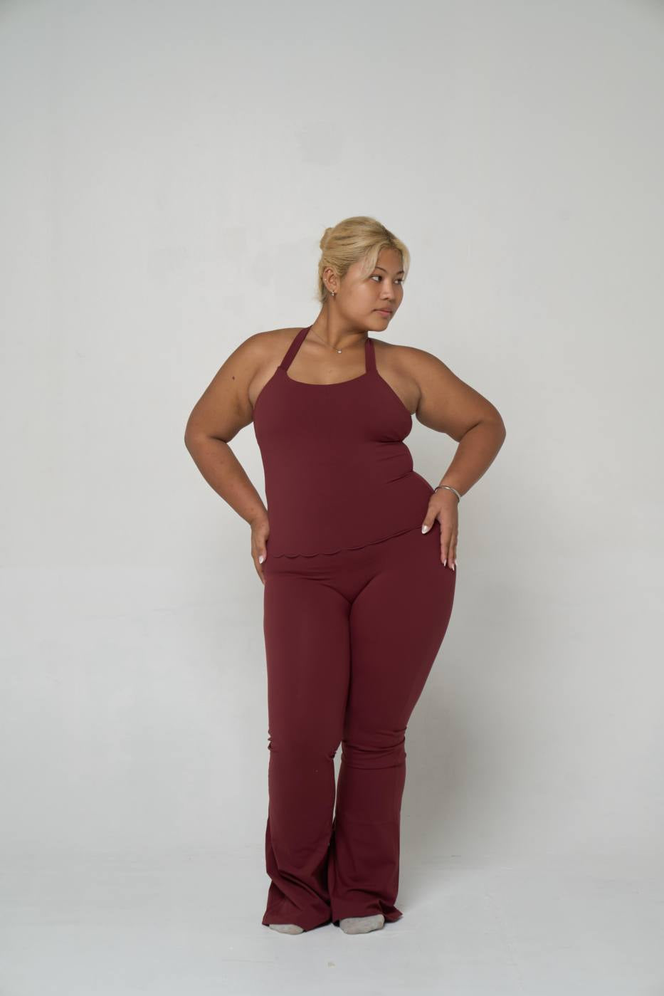 Peaches Active - Paris Flared Leggings Solid Edition Red Maroon